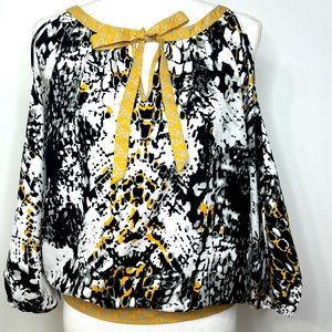 Woman Cute Cold Shoulder Top